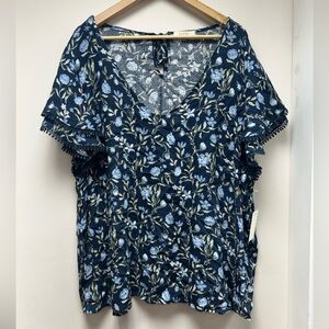 Navy Floral V-Neck Lace Trim Sleeves Top